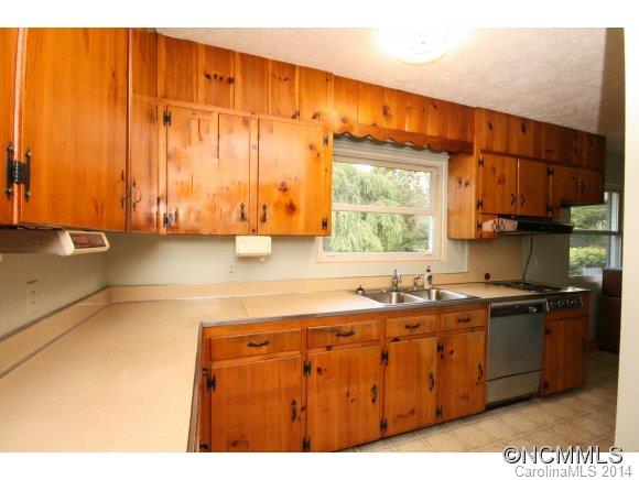225 Morgan Road Candler, NC 28715 - Photo 5 of 15 Gallery Image 5
