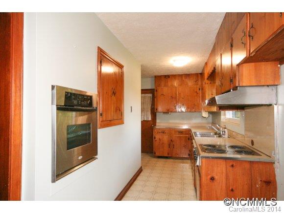225 Morgan Road Candler, NC 28715 - Photo 6 of 15 Gallery Image 6