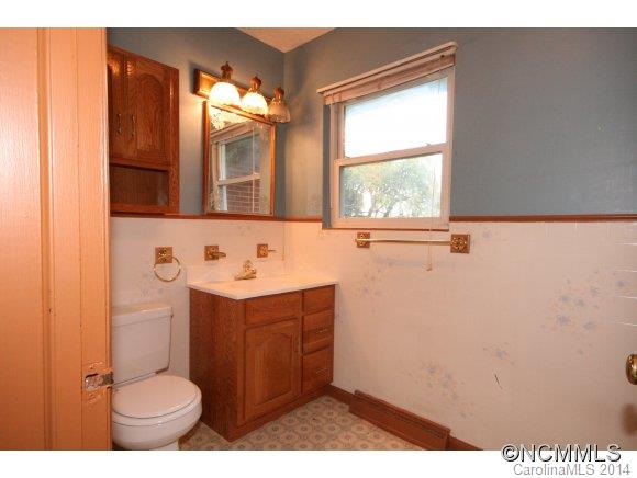225 Morgan Road Candler, NC 28715 - Photo 7 of 15 Gallery Image 7