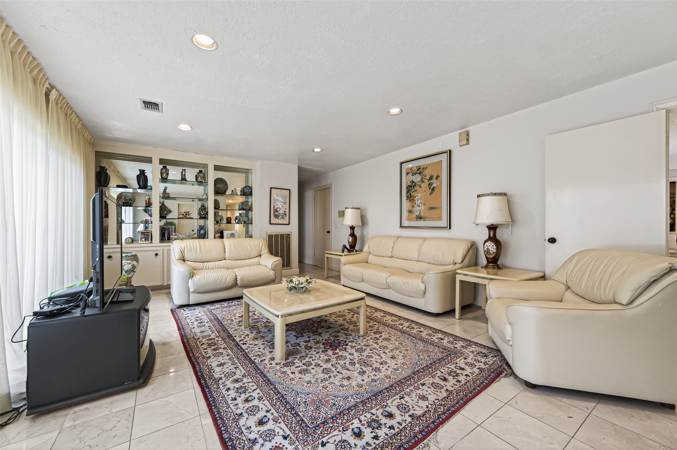 8103 Lake Edge Court Houston, TX 77071 - Photo 17 of 48 Secondary living area ideal for TV room, lounge, or family space