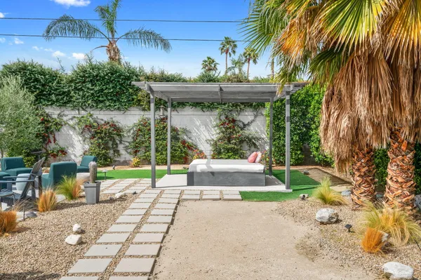 $935,000 | 3059 North Biskra Road, Palm Springs, CA 92262