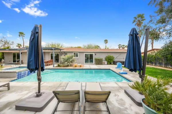 $935,000 | 3059 North Biskra Road, Palm Springs, CA 92262