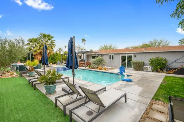 $935,000 | 3059 North Biskra Road, Palm Springs, CA 92262