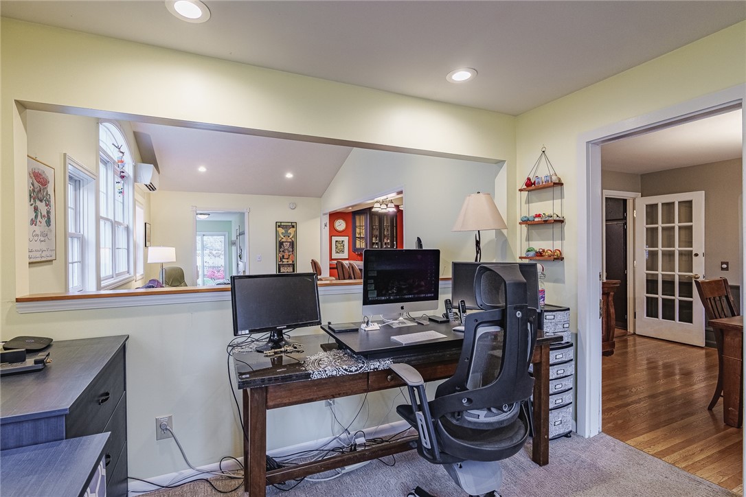 170 Glen Ellyn Way Rochester, NY 14618 - Photo 21 of 39