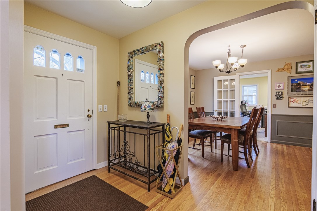 170 Glen Ellyn Way Rochester, NY 14618 - Photo 3 of 39 foyer