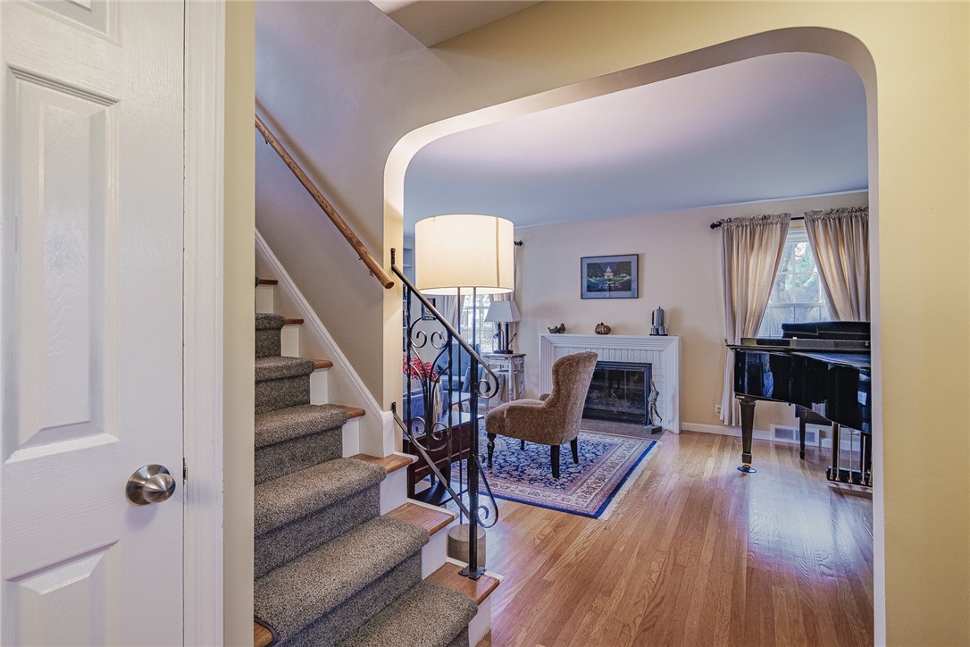 170 Glen Ellyn Way Rochester, NY 14618 - Photo 5 of 39