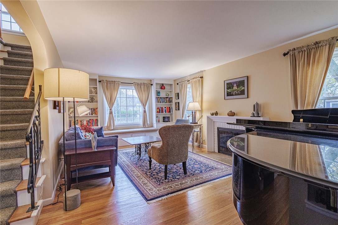 170 Glen Ellyn Way Rochester, NY 14618 - Photo 6 of 39 Living room