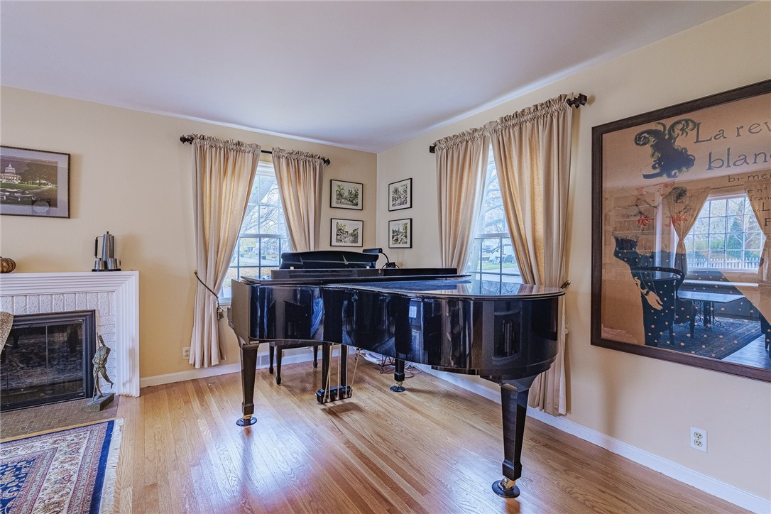 170 Glen Ellyn Way Rochester, NY 14618 - Photo 9 of 39