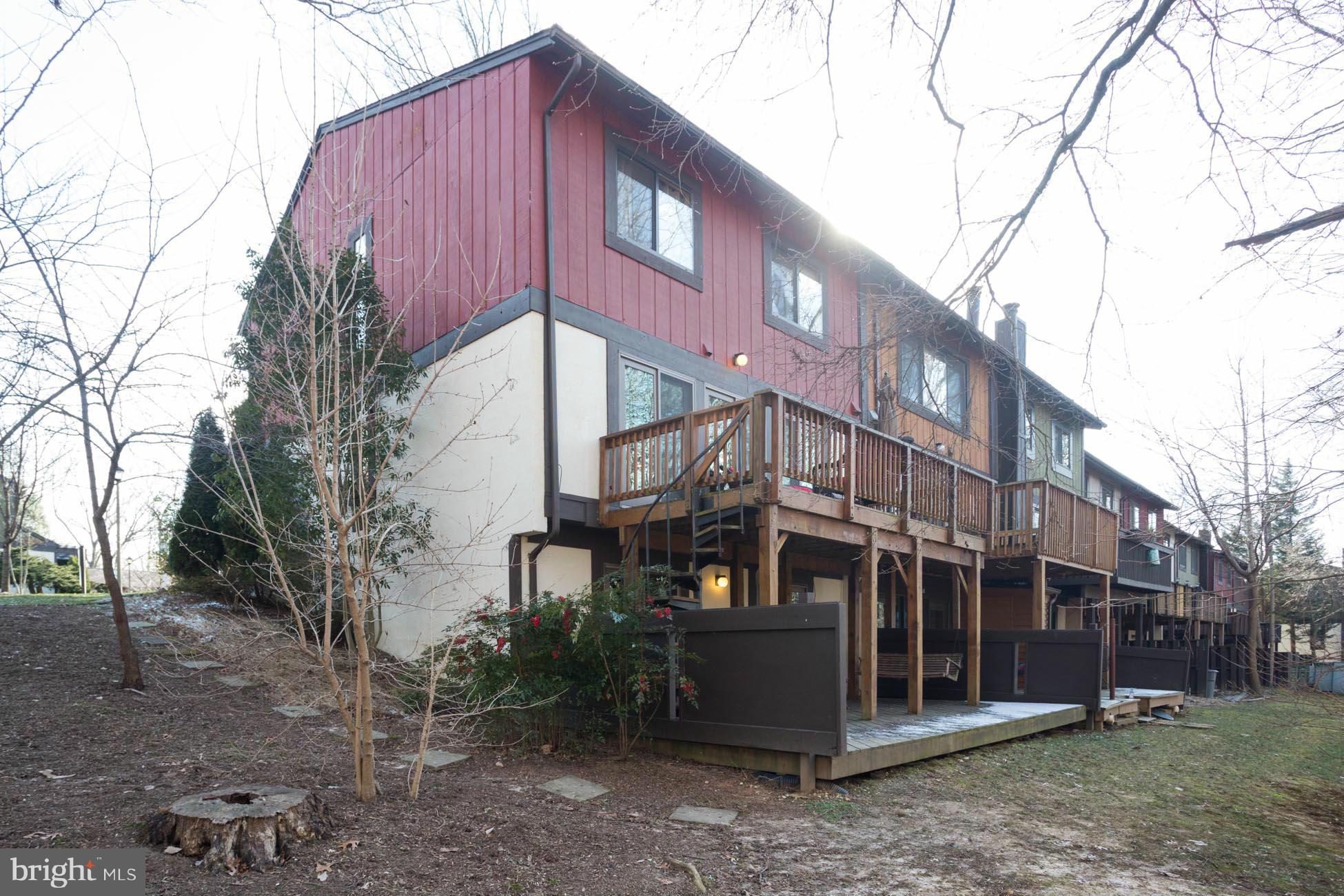 2214 Wheelwright Court Reston, VA 20191 - Photo 24 of 25 Exterior (Rear)