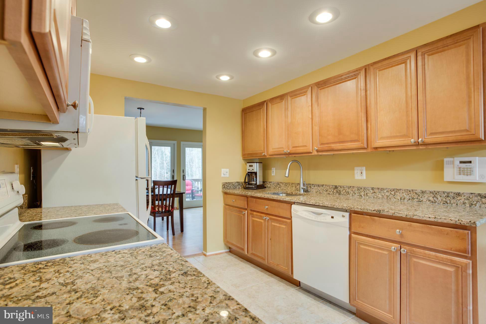 2214 Wheelwright Court Reston, VA 20191 - Photo 9 of 25 Kitchen