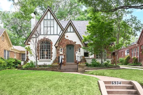 $1,329,000 | 6934 Hammond Avenue, Dallas, TX 75223