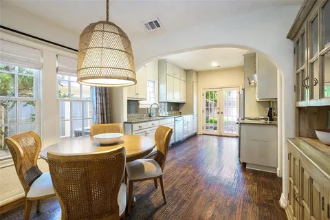 $1,329,000 | 6934 Hammond Avenue, Dallas, TX 75223