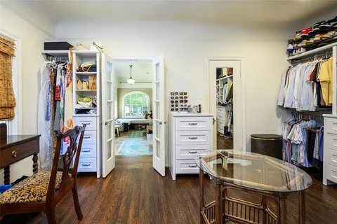 $1,329,000 | 6934 Hammond Avenue, Dallas, TX 75223