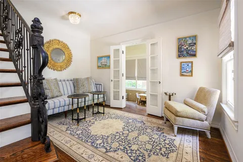 $1,329,000 | 6934 Hammond Avenue, Dallas, TX 75223