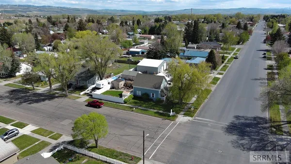 $339,000 | 305 South Park Avenue, Shelley, ID 83274