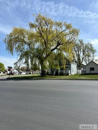 $339,000 | 305 South Park Avenue, Shelley, ID 83274