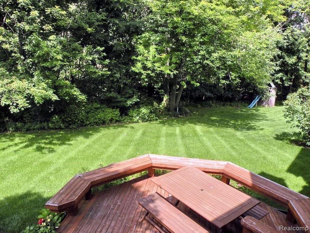 4290 Bold Meadows Rochester, MI 48306 - Photo 21 of 25 Deck