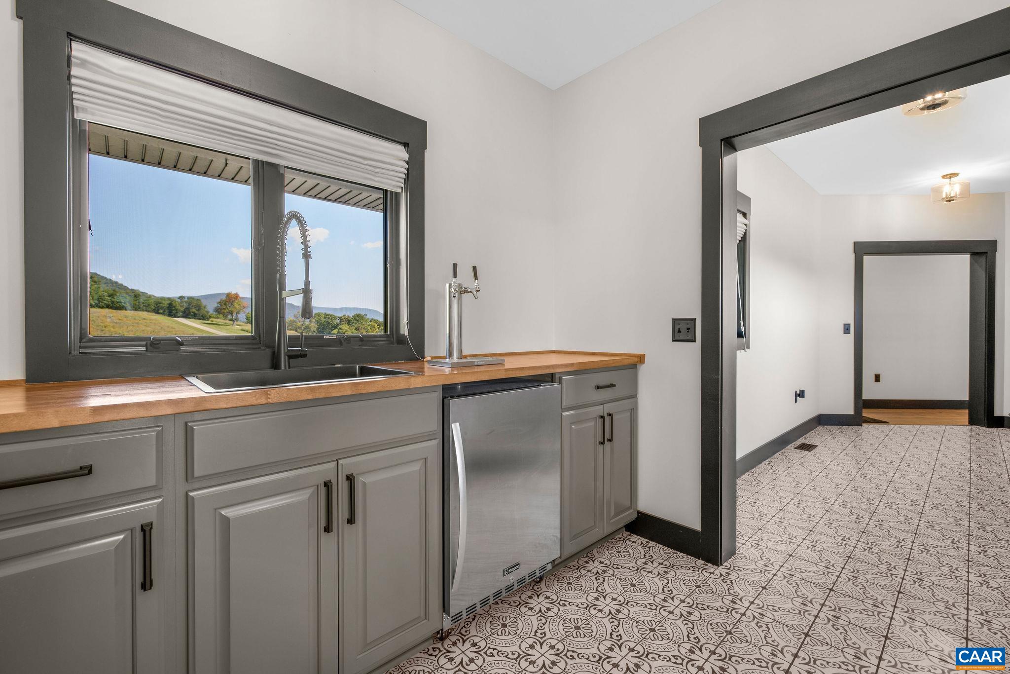 699 Hendrickson Road Pembroke, VA 24136 - Photo 36 of 69