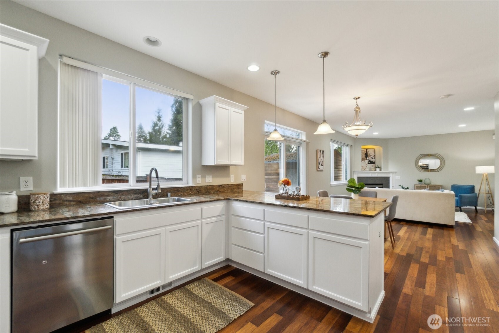 22715 9th Avenue Southeast Bothell, WA 98021 - Photo 16 of 36