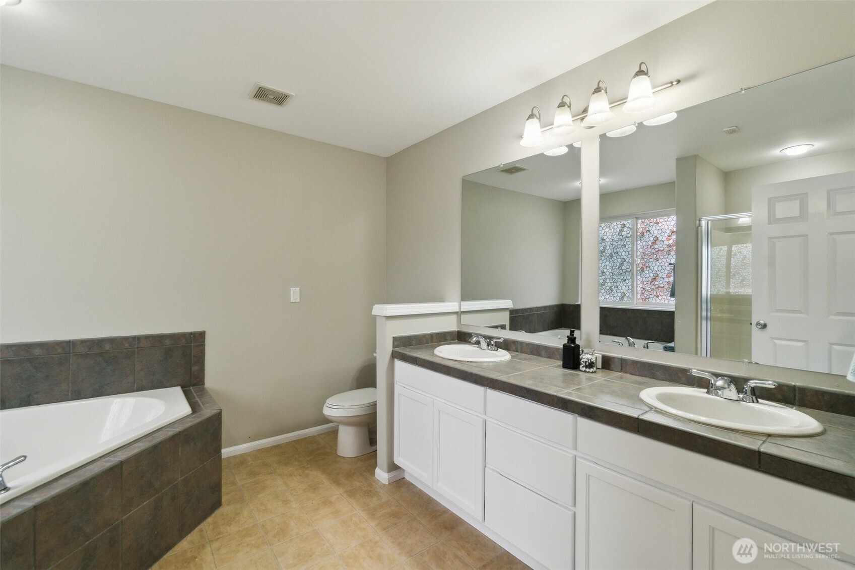 22715 9th Avenue Southeast Bothell, WA 98021 - Photo 24 of 36