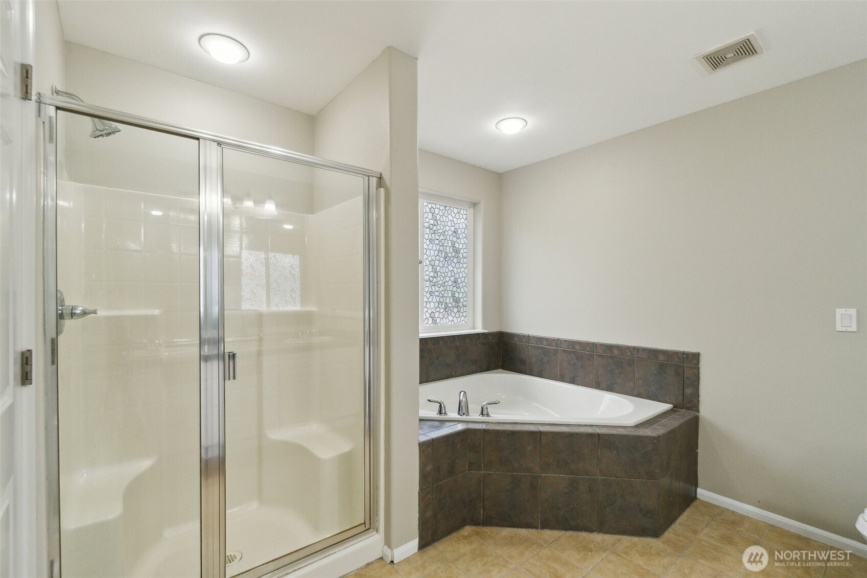 22715 9th Avenue Southeast Bothell, WA 98021 - Photo 25 of 36