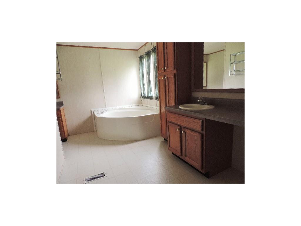 1642 McCray Road Burlington, NC 27217 - Photo 10 of 17 Gallery Image 10