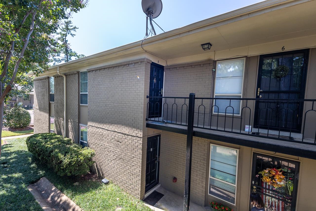 983 June Road, Unit 8 Memphis, TN 38119 - Photo 3 of 20 Gallery Image 3