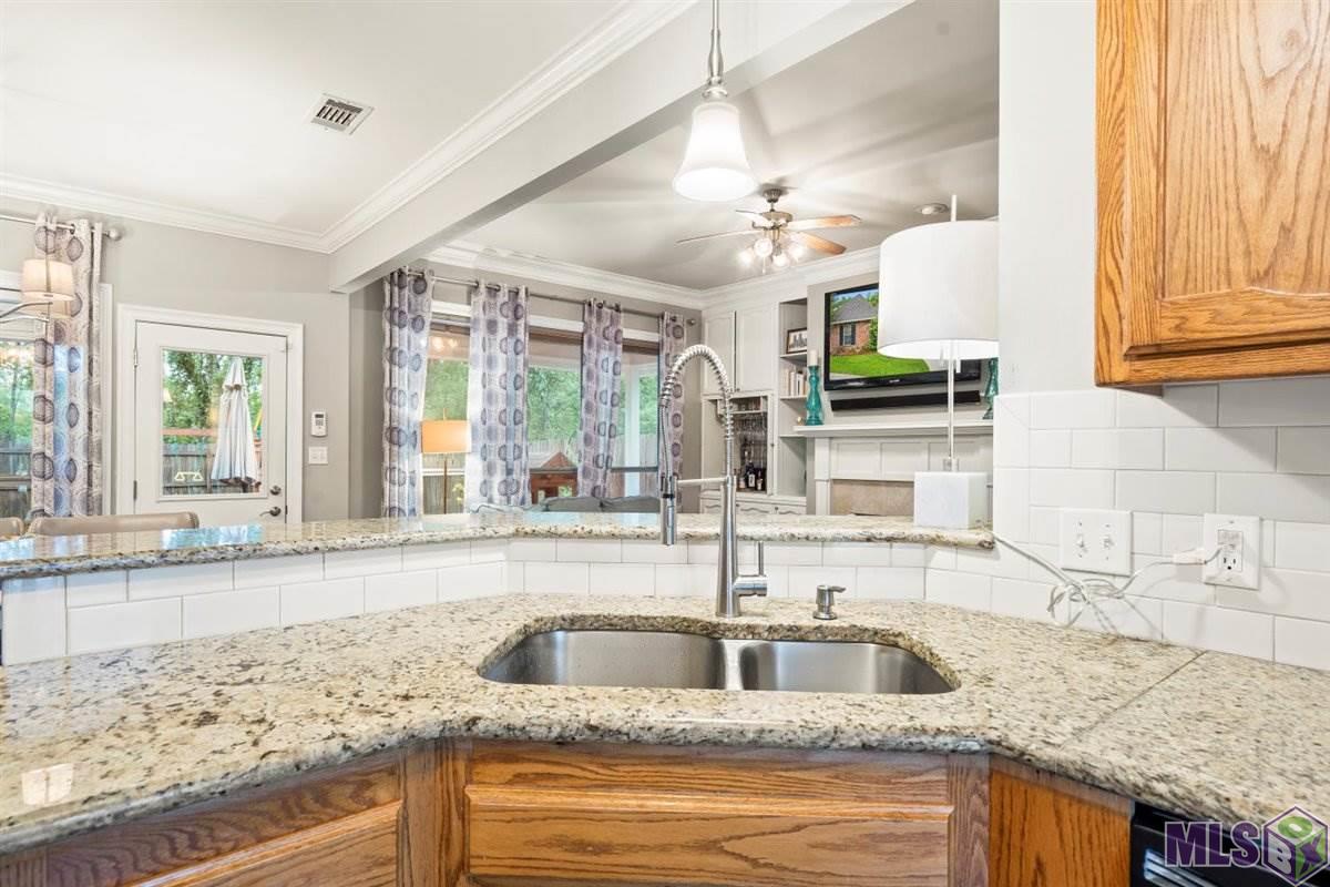 10510 Springglen Court Baton Rouge, LA 70810 - Photo 10 of 27