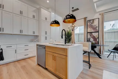 $549,900 | 3305 St Emanuel Street, Houston, TX 77004