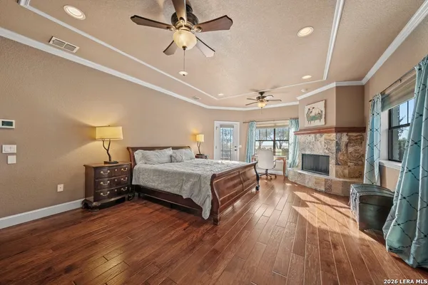 $699,900 | 852 Crossbow Drive, Canyon Lake, TX 78133