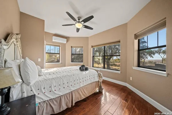 $699,900 | 852 Crossbow Drive, Canyon Lake, TX 78133
