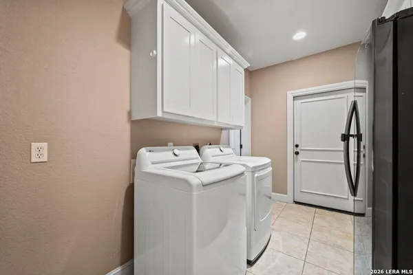$699,900 | 852 Crossbow Drive, Canyon Lake, TX 78133