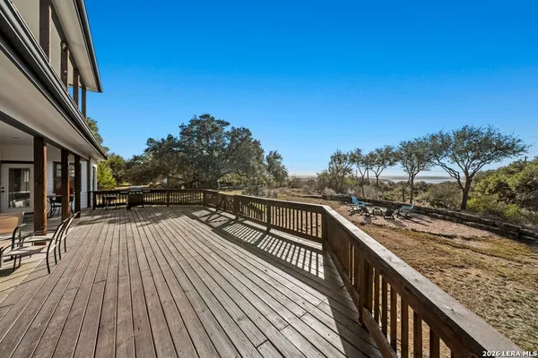 $699,900 | 852 Crossbow Drive, Canyon Lake, TX 78133