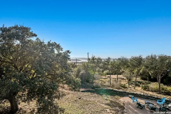 $699,900 | 852 Crossbow Drive, Canyon Lake, TX 78133