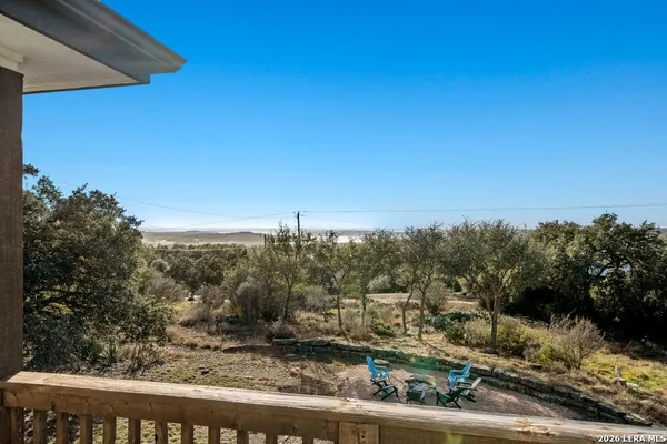 $699,900 | 852 Crossbow Drive, Canyon Lake, TX 78133