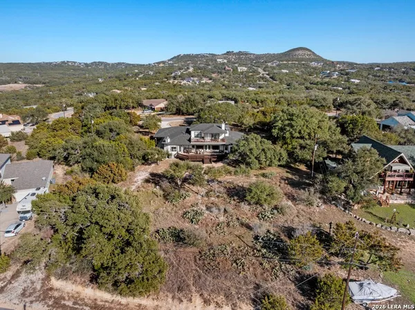 $699,900 | 852 Crossbow Drive, Canyon Lake, TX 78133
