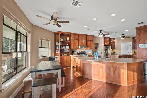 $699,900 | 852 Crossbow Drive, Canyon Lake, TX 78133