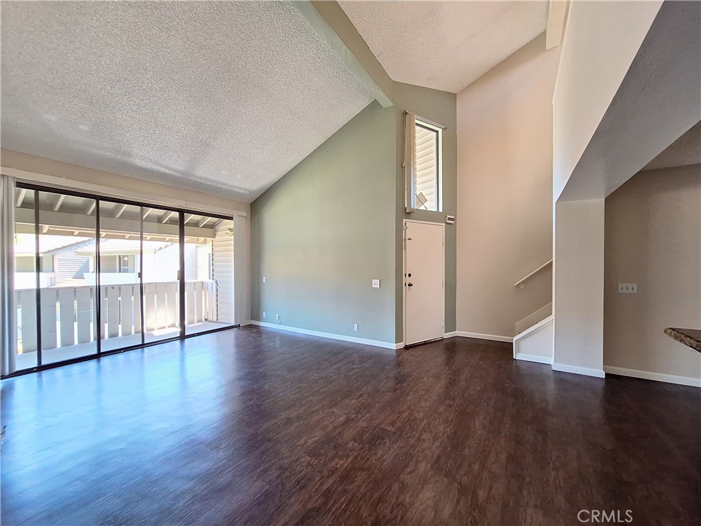 92 Country Mile Road Pomona, CA 91766 - Photo 9 of 27 Gallery Image 9