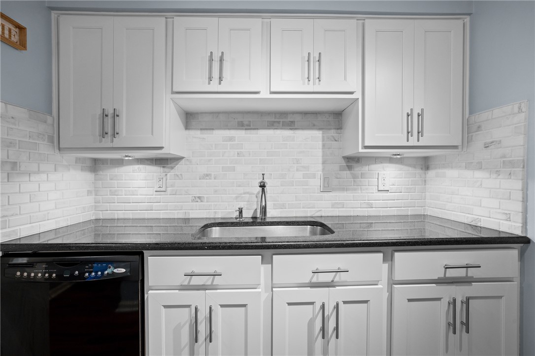 161 West Shore Road, Unit B5 Warwick, RI 02889 - Photo 8 of 29