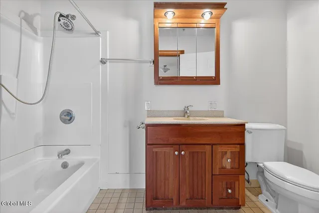 $1,750 | 432 Broadway, Unit 26, Saratoga Springs, NY 12866