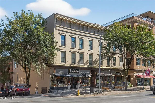 $1,750 | 432 Broadway, Unit 26, Saratoga Springs, NY 12866