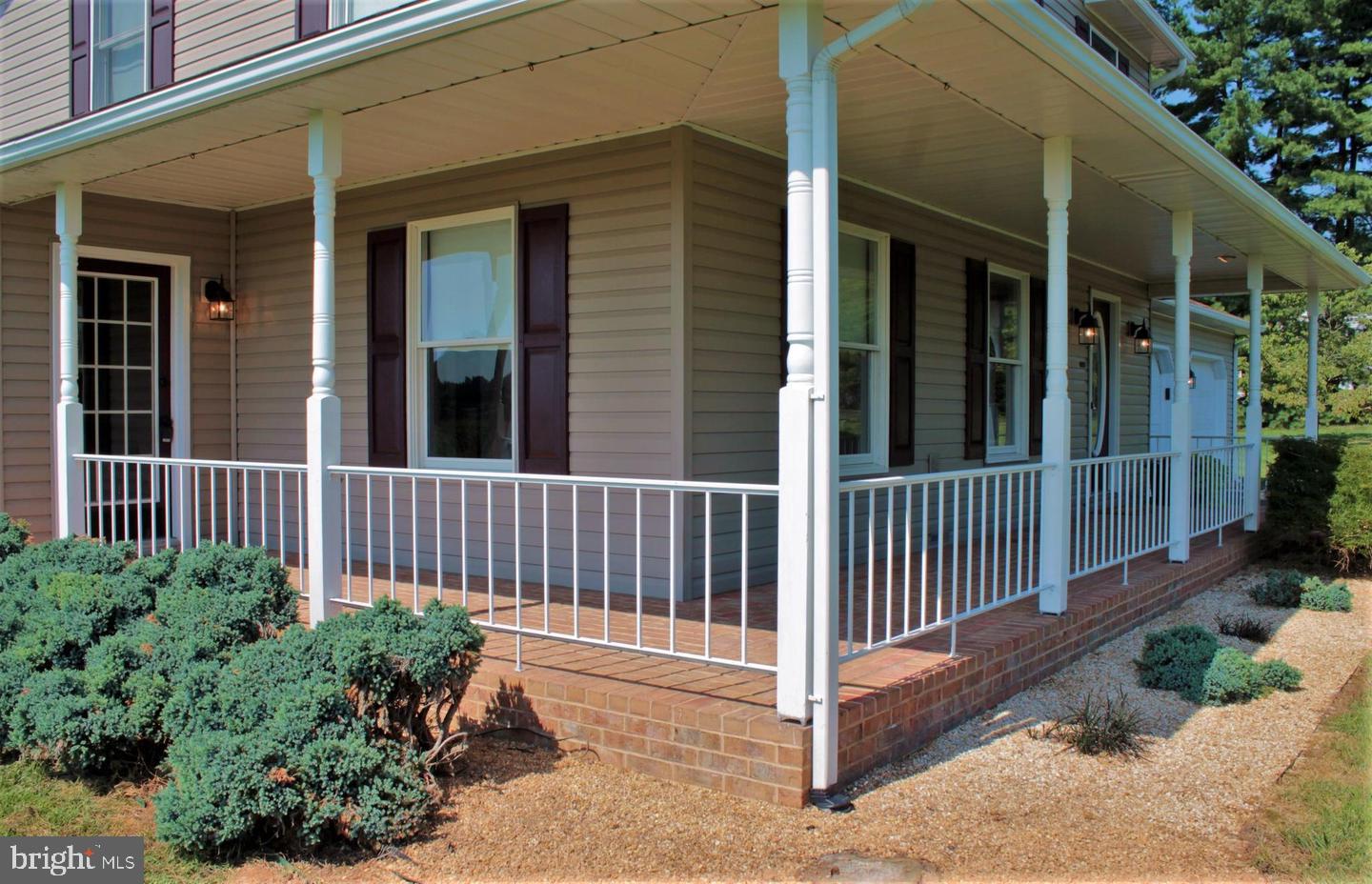 15529 Dellinger Road Williamsport, MD 21795 - Photo 5 of 42 Wrap-Around Porch