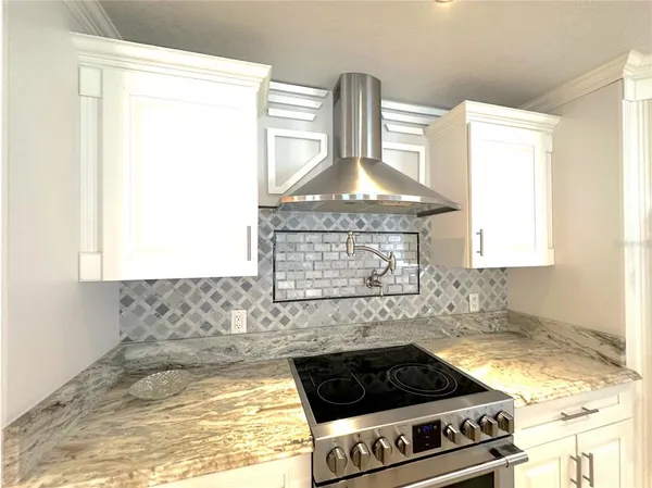 $1,179,000 | 8162 Oak Park, Orlando, FL 32819