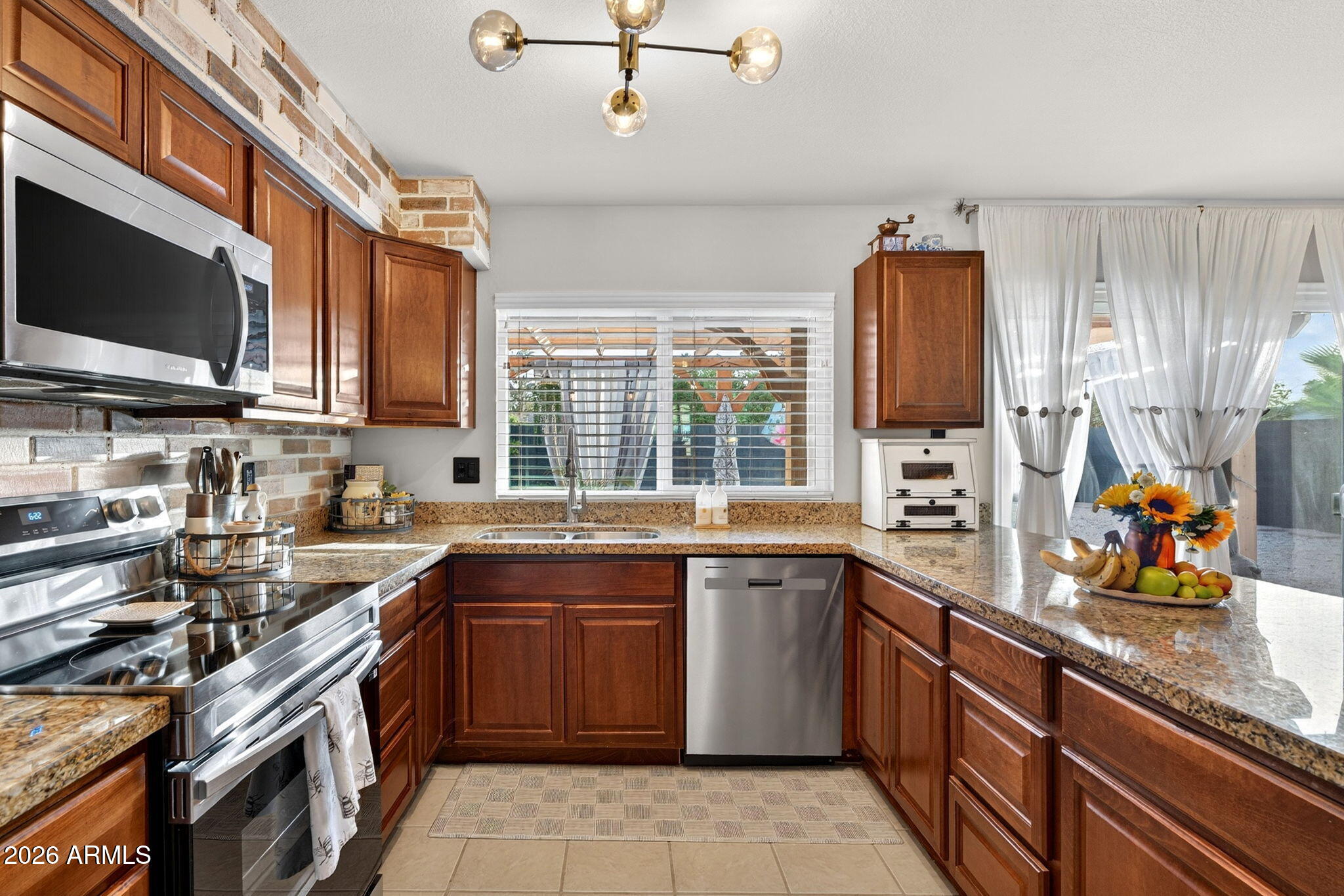 2512 South Evergreen Road Tempe, AZ 85282 - Photo 18 of 56 18-web-or-mls-019S Evergreen Rd