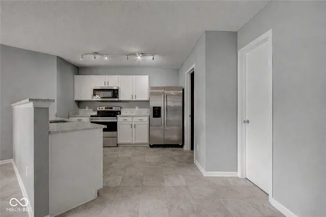 $289,999 | 8254 South Midnight Drive, Pendleton, IN 46064