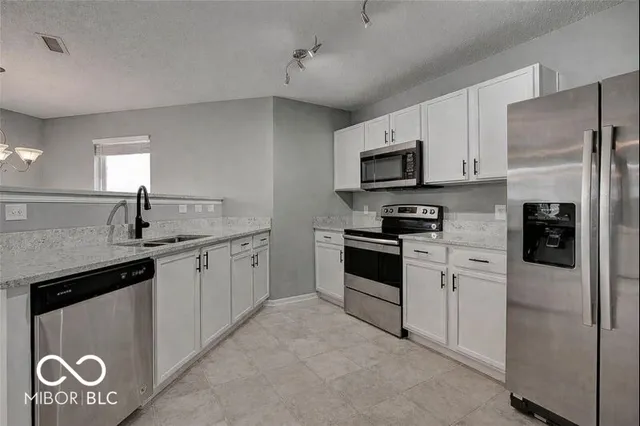 $289,999 | 8254 South Midnight Drive, Pendleton, IN 46064