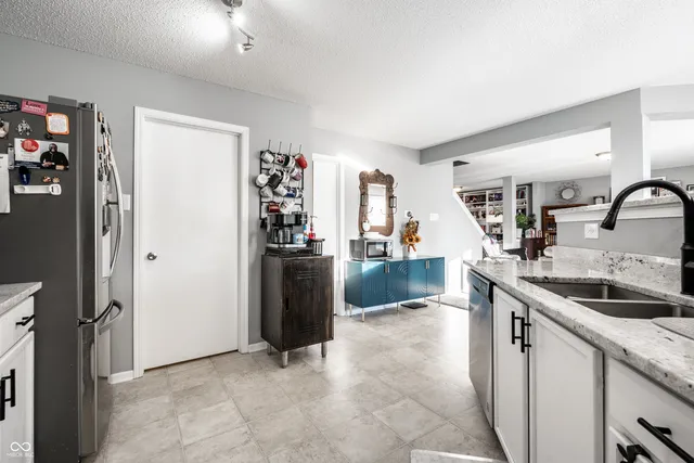 $289,999 | 8254 South Midnight Drive, Pendleton, IN 46064