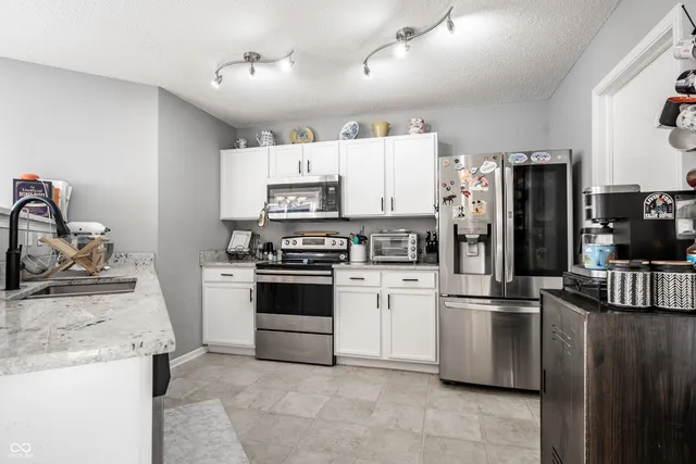 $295,000 | 8254 South Midnight Drive, Pendleton, IN 46064