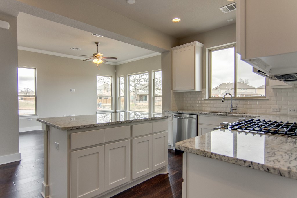 9503 McKnight Loop Austin, TX 78717 - Photo 14 of 32