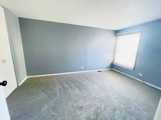 $2,195 | 613 Academy Court, Schaumburg, IL 60107